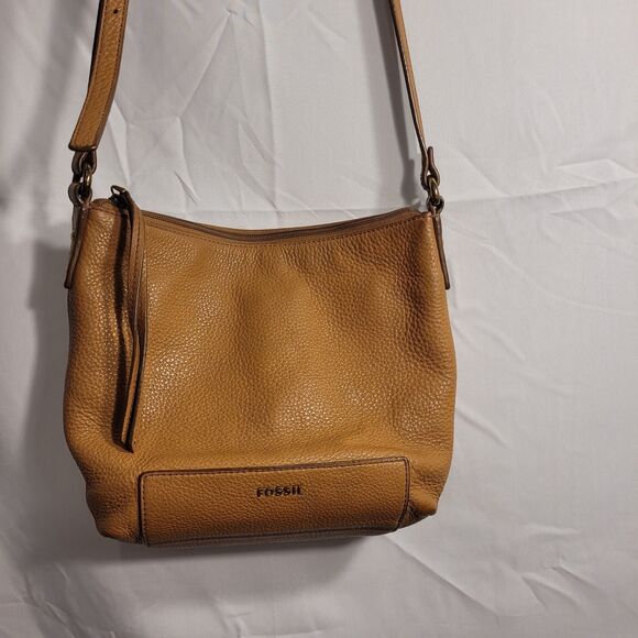 Fossil Crossbody Purse Bucket Bag Fiona Lt. Tan  SHB 1526 Cowhide Leather 8X11X4 - Picture 3 of 10